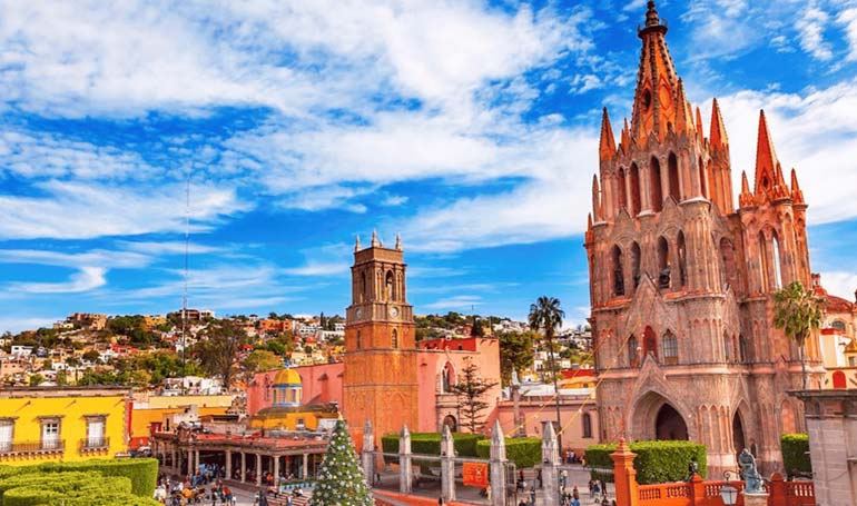 Tour Ranchito Cascabel y San Miguel de Allende con Tour Sin Límites