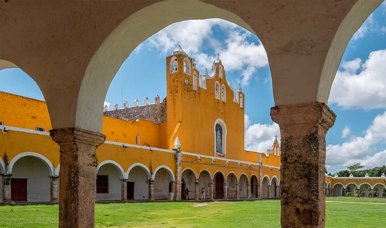 Tour Equinoccio Mérida 2026 con Tour Sin Límites